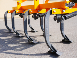 grubber mit 7 gänsefussschare mod de 140 7 v