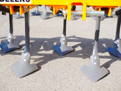 grubber mit 7 gänsefussschare mod de 140 7 v