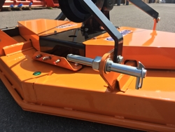 sichelmäher mit 3 horizontal angelegten messern 150cm mod dm 150