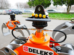 holzzange holzgreifer mit rotator für kräne und mini bagger 1 8 bis 3 5t mod dk 11c gr 30