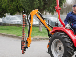 hydraulischer böschungsmulcher mit auslegearm für traktor mod airone 130 tr