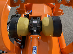 mittelschwerer mulcher mit hydraulische seitenverstellung für alle mittleren traktoren mit reifen oder gleisketten mod grizzly 160