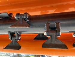 mittelschwerer mulcher mit hydraulische seitenverstellung für alle mittleren traktoren mit reifen oder gleisketten mod grizzly 200