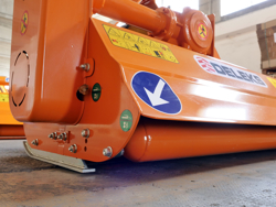 schlegelmulcher für traktoren leichte ausführung 100 cm für rasen obst und weingärten mod lince 100