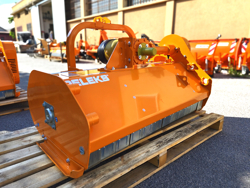 mulcher mit seitenverstellung fur mittelschwere ausfuhrung 120 cm mod lincione 120 sp rev