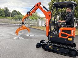 holzzange holzgreifer fur krane und mini bagger von 1 5 bis 2 5t mod dk 10h