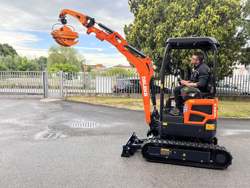 holzzange holzgreifer mit rotator fur krane und mini bagger von 1 5 bis 2 5t mod dk 10h gr 10