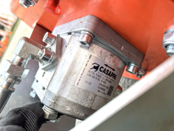 hydraulischer böschungsmulcher mit auslegearm für traktor mod merlo