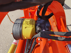 mittelschwerer mulcher mit hydraulische seitenverstellung für alle mittleren traktoren mit reifen oder gleisketten mod cervo 200