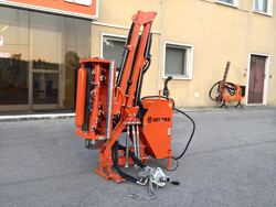 hydraulischer böschungsmulcher mit auslegearm für traktor mod airone