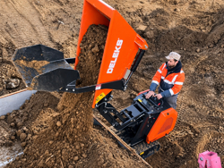 minidumper mit kubota m8000