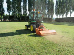 shredder with hydraulic side shift for orchard tractors mod jaguar 130