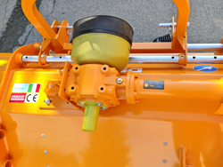 reversible sideshift flail mower 180cm for 40 70hp tractors shredder mulcher lincione 180 sp rev